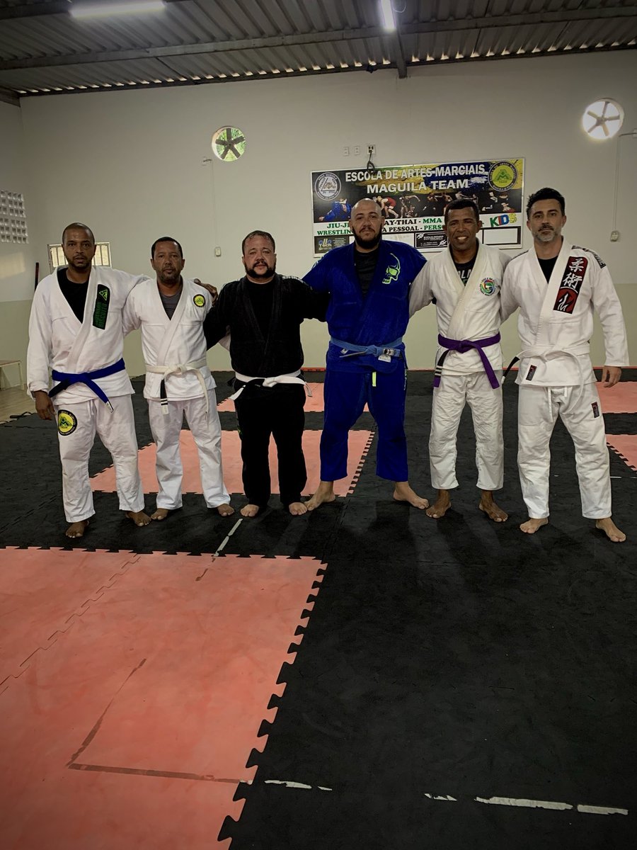 ph_menezes's tweet photo. Treino das 5:30am. 
Esse foi um projeto que, apesar de eu te-lo adiado mto, o abracei com firmeza. E, como tenho dito: só saio morto ou com a faixa preta https://t.co/bL0JzpJ5u5