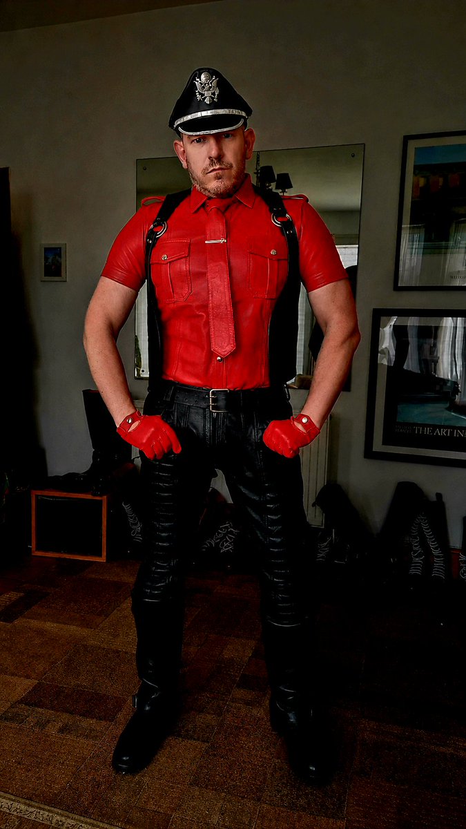 LeatherFetish tweet media