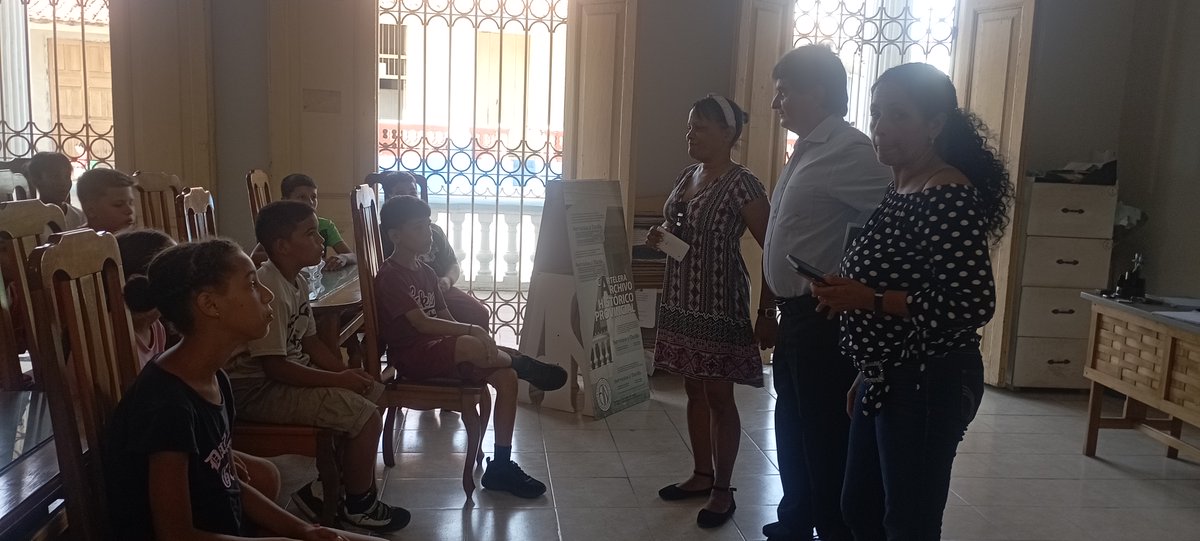 AhpprC's tweet photo. Se desarrolla en el Archivo Histórico Pinar del Río el espacio "Diálogo con la Historia" con 20 estudiantes de 6to grado del S/I Conrado Benítez de conjunto con el Historiador de la ciudad, el Museo 13 de marzo y el AHP.
#PinardelRío
#CITMA
#Historia
#CubaViveEnSuHistoria https://t.co/r6LsdbYKSE