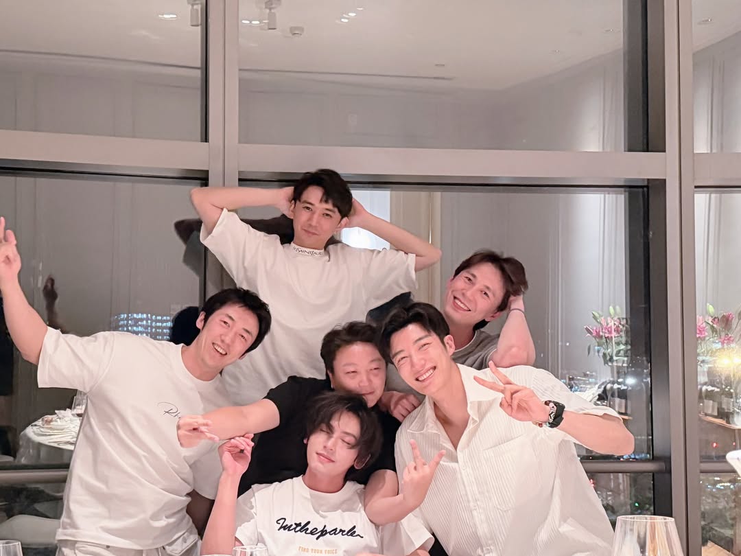 ZhangZhehanFan's tweet photo. He looks so pretty 😭 (and happy 😍)

20260513 - Zhang Zhehan Instagram update 

#ZhangZhehan
#张哲瀚 
#ZZH https://t.co/CFUKDNzg4N