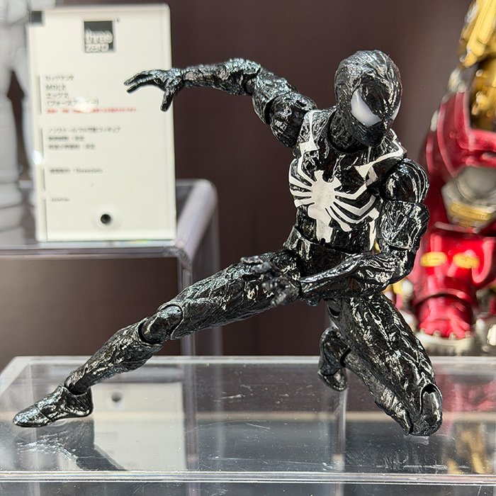マーベルレジェンド はブラックスーツ #DLX はシンビオートスーツ この