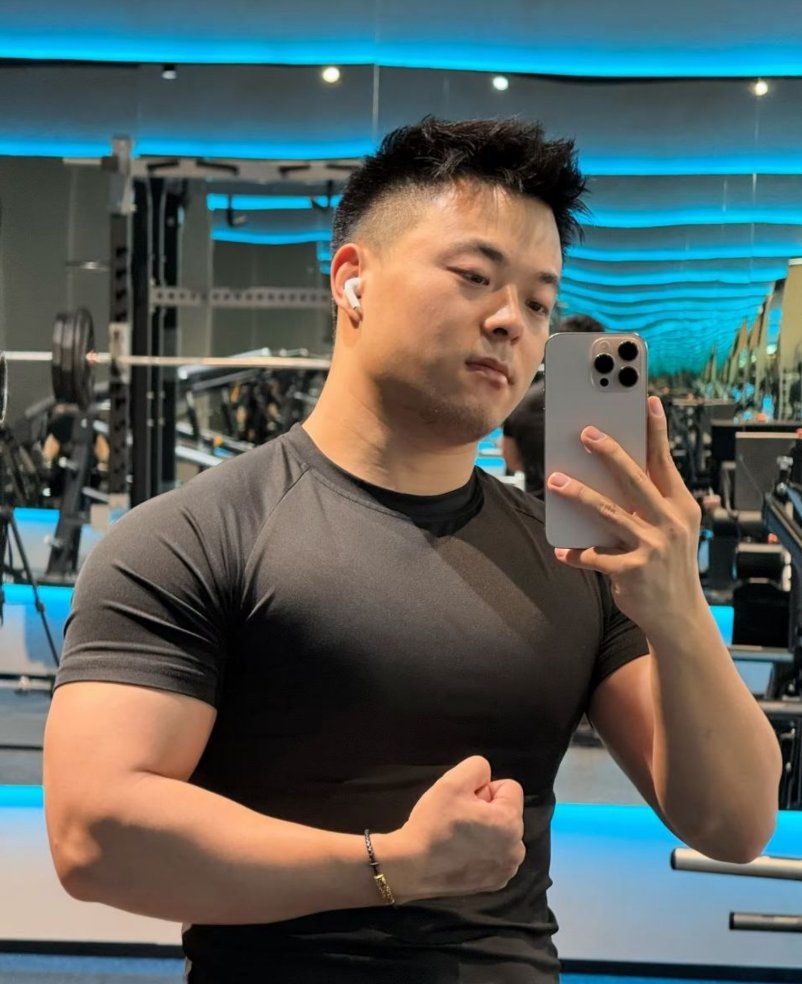 粗🐔老李 tweet media