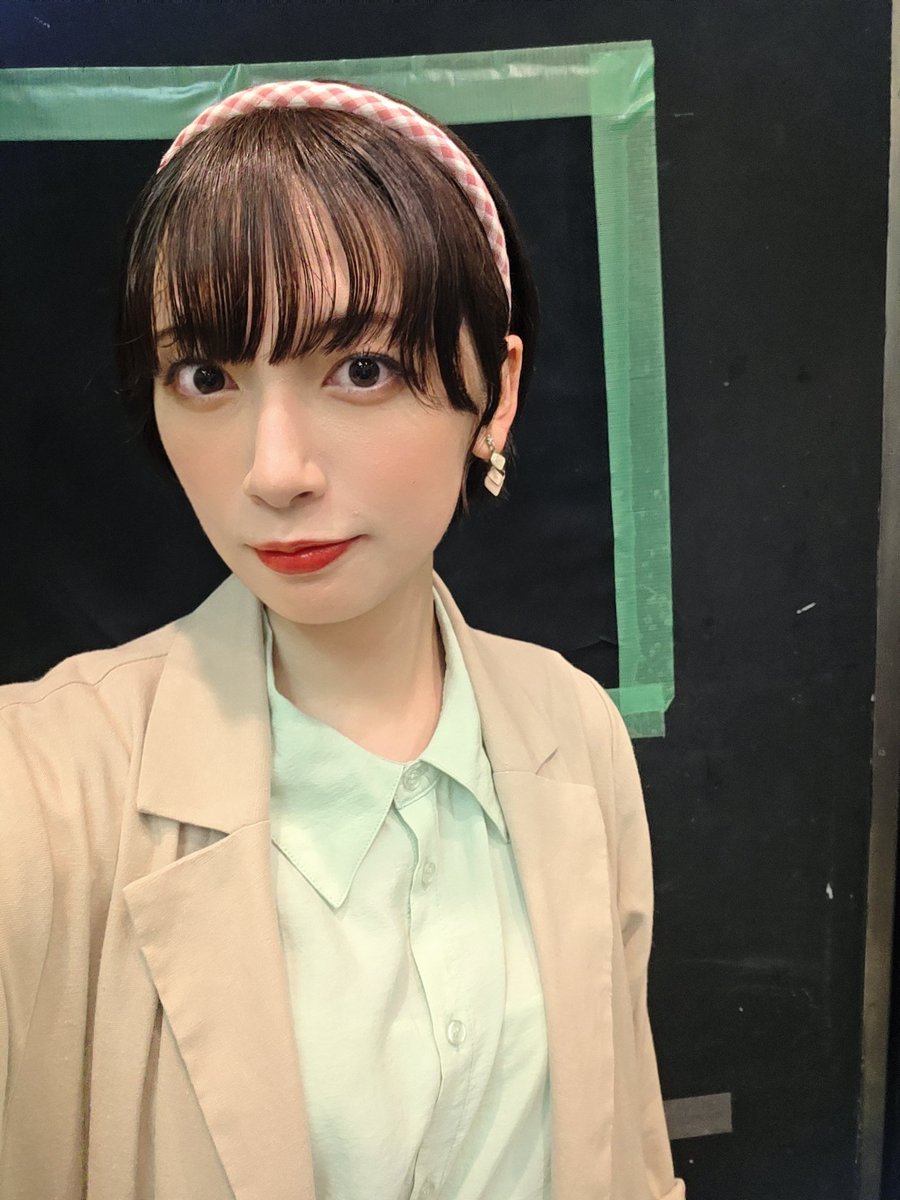 なっちゃん(@Natsumi_Ohishi )出演の舞台『アロハ色のヒーロー』初日