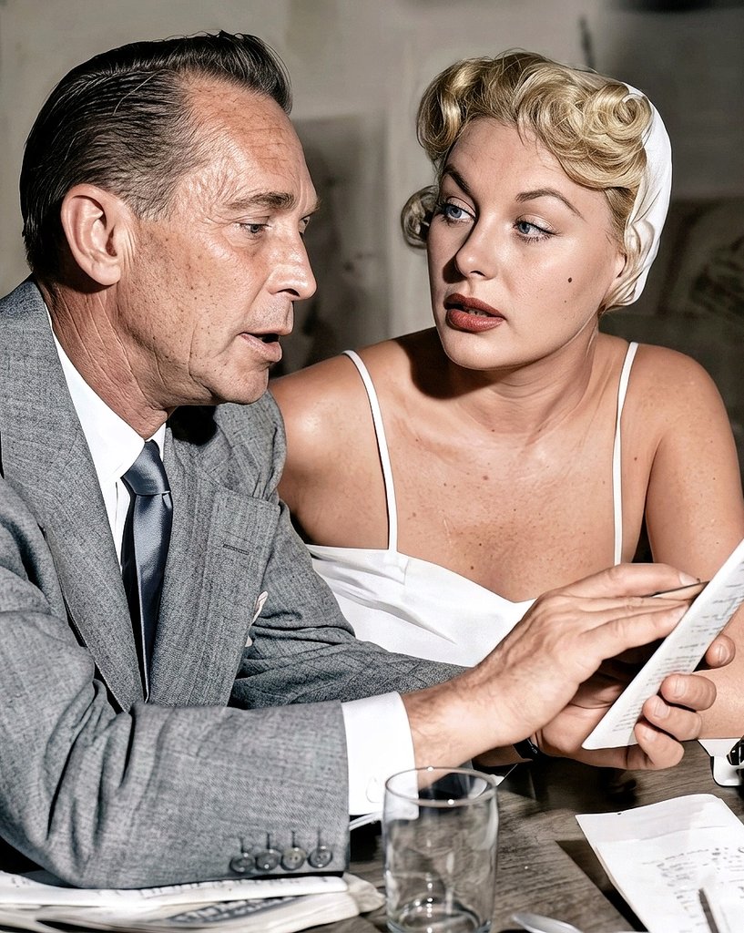 lampreiadomar's tweet photo. Barbara Payton and her then-husband Franchot Tone • 1951
#BarbaraPayton
#FranchotTone https://t.co/I0JHOdjeX1