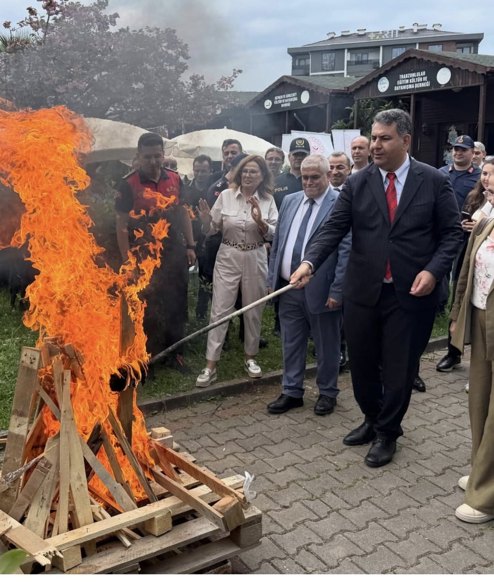 atalay6775's tweet photo. Kıymetli hemşerilerimiz üyelerimiz  Kaymakamlık sosyal hizmetler Belediye ve yöresel Derneklerin yaptığı Hıdırellez yaza merhaba Etkinliği için de Yerimizi aldık Emeği geçen herkese teşekkür ederiz Kdz Ereğli Ardahanlılar yardımlaşma derneği yönetimi. https://t.co/5sXfd4nraH