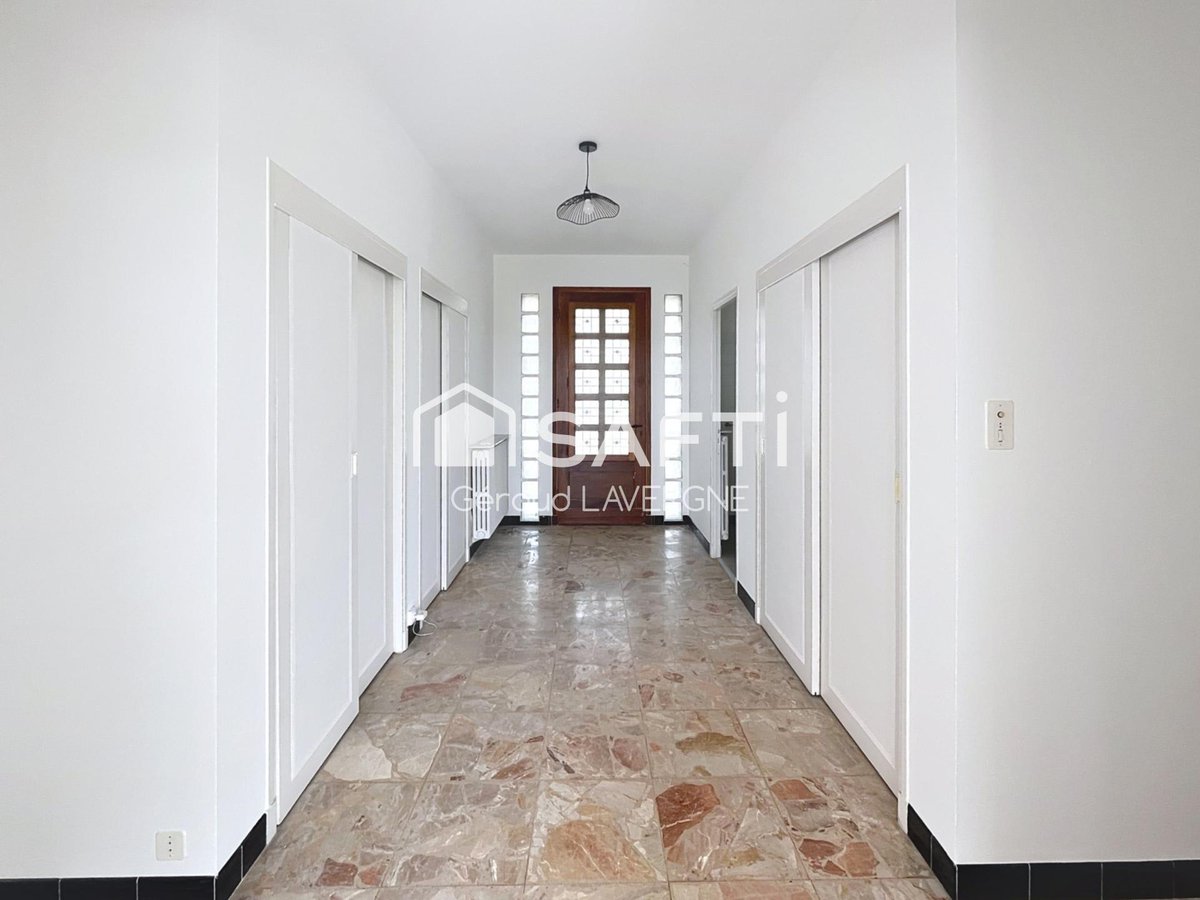 GeraudSafti's tweet photo. ✨ Nouveau | À vendre | BOULOC 📍

À 400m pas du centre de Bouloc (31620), avec commerces, école et collège accessibles à pied, cette maison familiale de 143 m² sur un terrain de plus de 750 m² offre un cadre de vie pratique et calme. Idéale (...) https://t.co/Qt8VGpW7KN