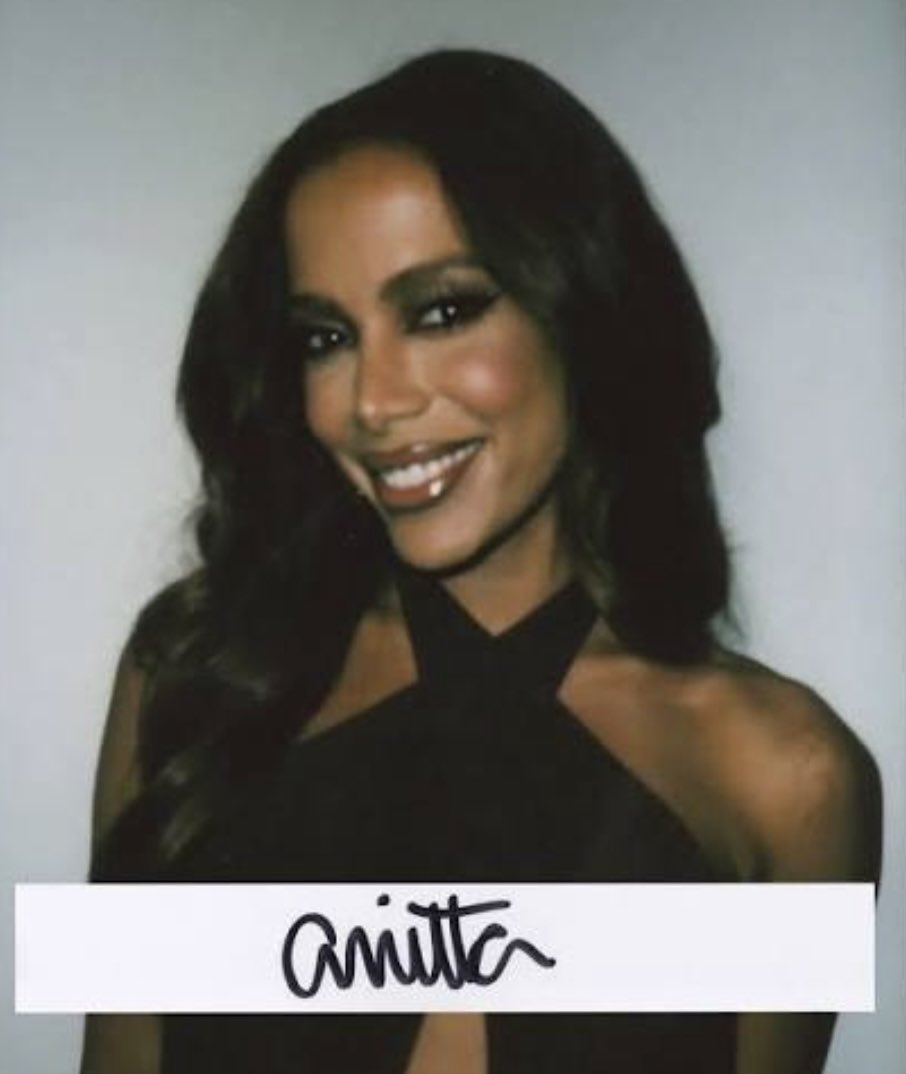 Boiolinha da Anitta tweet media