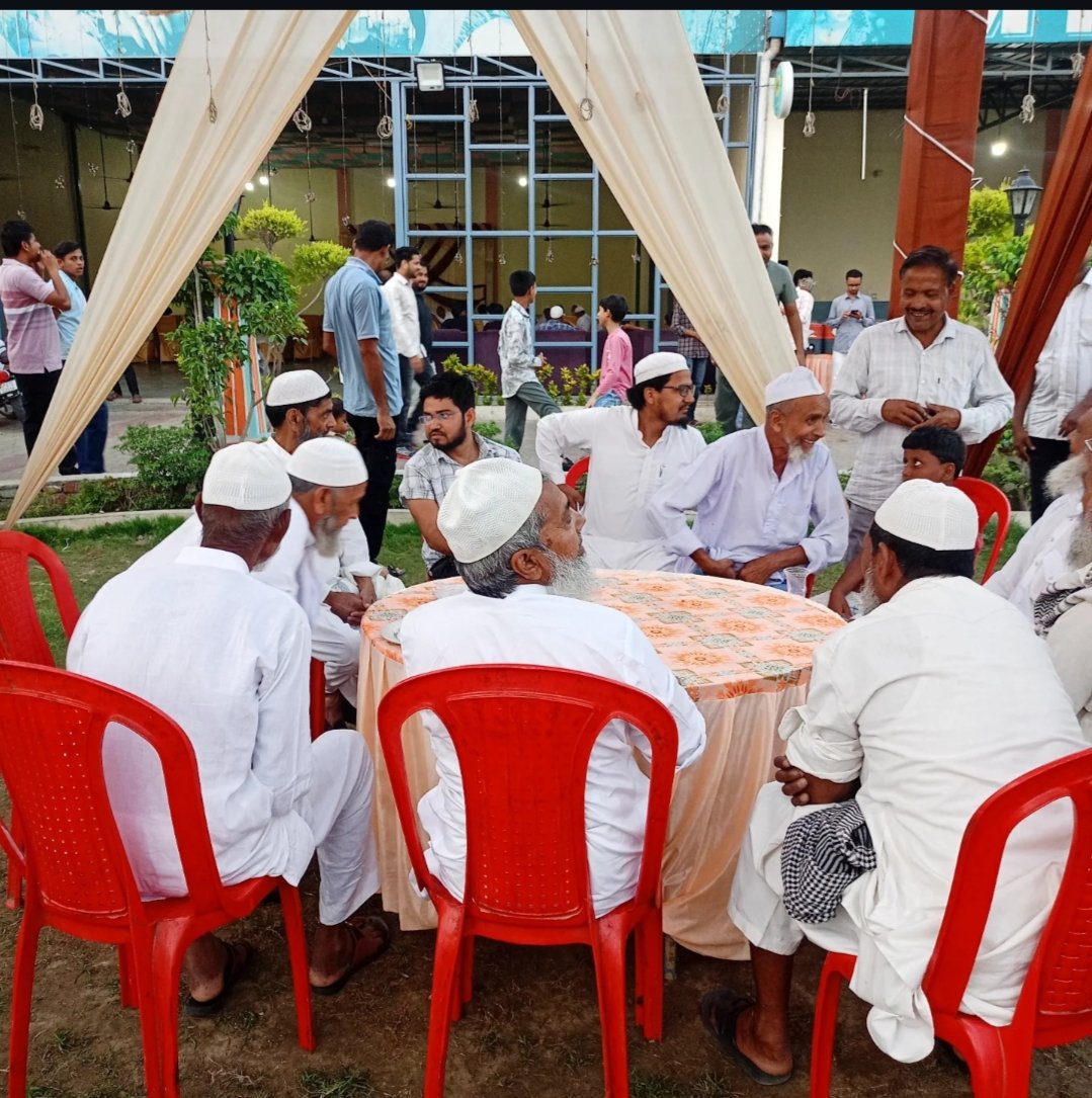 AdvSUHAILkHan's tweet photo. आज दिनाक 13/5/2026 को M.HASAN FARM उमरी कला मे भाई जनाब शाहबाज अली सहाब की बहन की शादी मे ...
चोधरी सुहेल खां एडवोकेट (महासचिव लीगल सेल असपा काठं पु��्र फारुख अहमद खां सहाब(25काठं विधानसभा क्षेत्र मुरादाबाद)
@BhimArmyChief @JuberJamia @RahulGandhi @VivekSenASP https://t.co/sueNXgYJ61