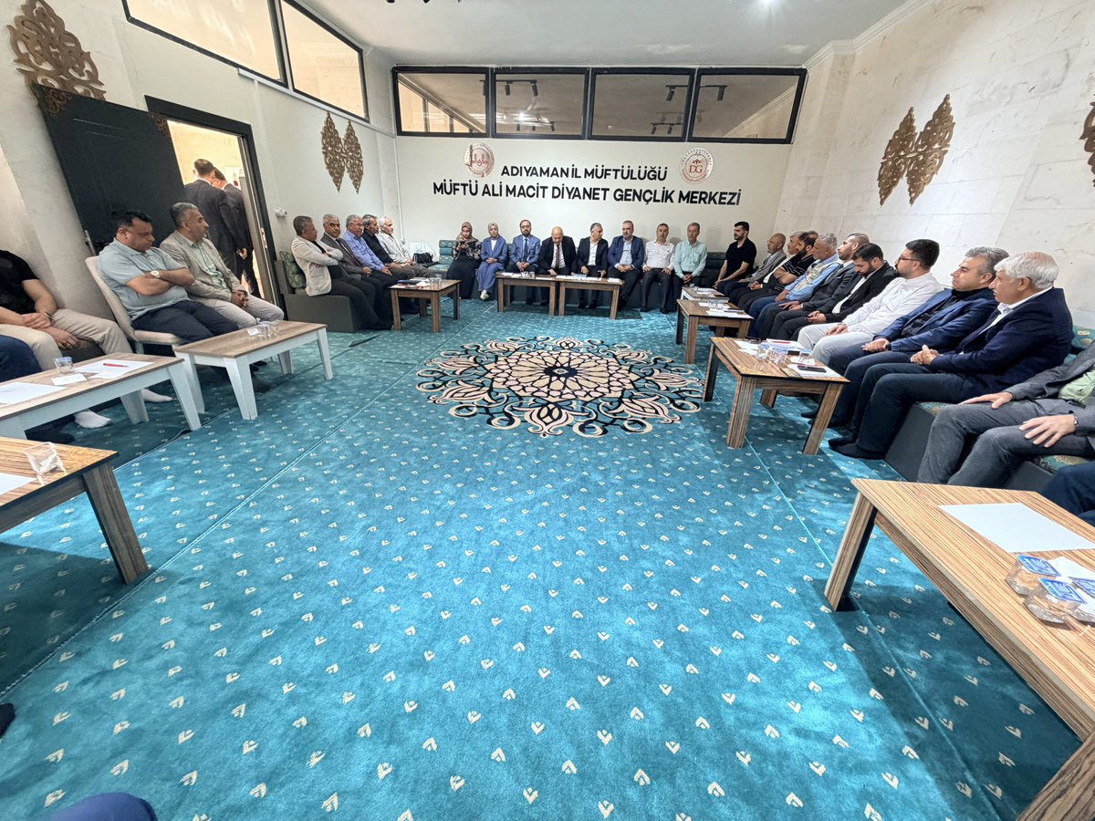 ADIYAMANEDP's tweet photo. Eğitime Destek Platformu Mayıs ayı toplantımıza katılım sağlayan Adıyaman Valisi Abdullah Küçük’e, Prof. Dr. Fatih Kürt’e,kurum müdürlerimize ve STK başkanlarımıza teşekkür ederiz.
Toplantımıza ev sahipliği yapan İl Müftüsü Dr. Mehmet Reşat Şavlı’ya ayrıca şükranlarımızı sunarız. https://t.co/HGP2BC51OG