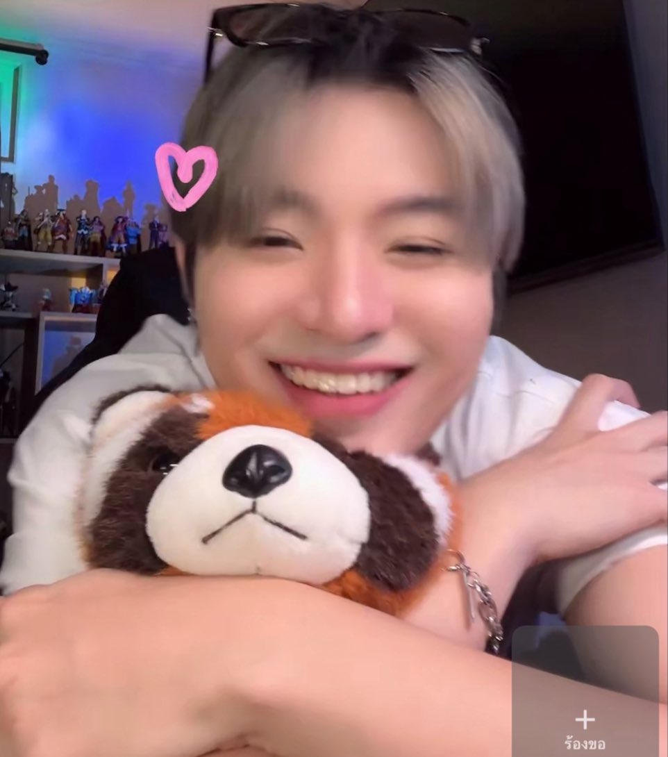 พิวิวเองคับบี๋🐯 tweet media