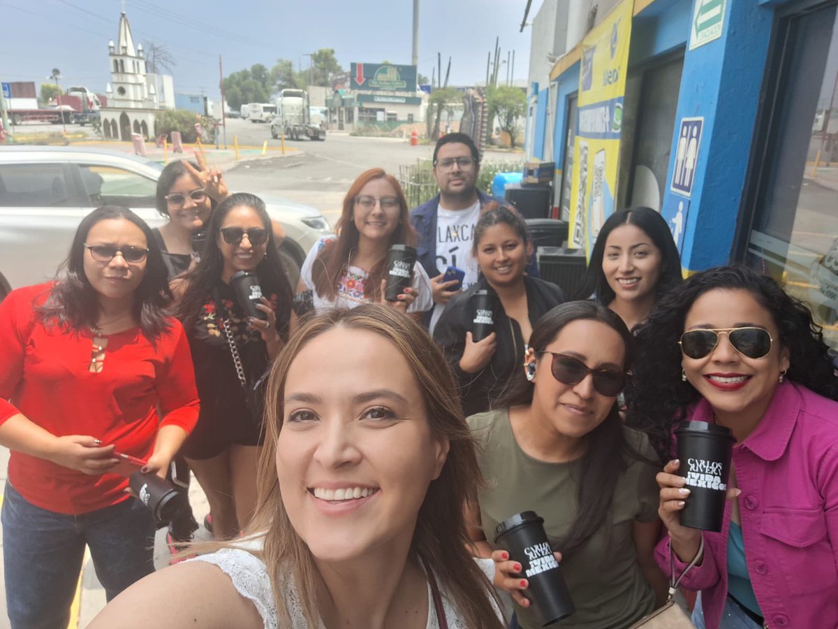 Clubcariguegto's tweet photo. Una noche que quedará para la historia, un huamantleco en la México ❤️

Más de 40,000 Riveristas se rindieron  ante la voz de Carlos Rivera y nuestra familia roja estuvo presente coreando cada canción u viviendo un concierto único .

#CarlosRivera #Riveristas #VidaMéxico https://t.co/1PFHB11kZt