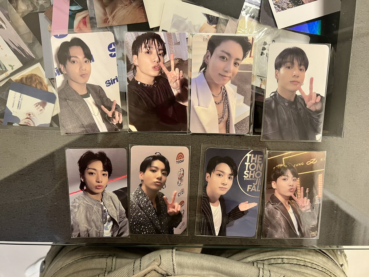 yasmimgoes6's tweet photo. VENDO \ VENDA BTS

JUNGKOOK GOLDEN 
💰80 
🚚+ frete ( pacote ser enviado ate 20 dias )
📸Mais fotos / videos na DM

To começando agr mas tem alguns feedbacks no fixado💜

#bts #jungkoook https://t.co/GAmSEdKVq6