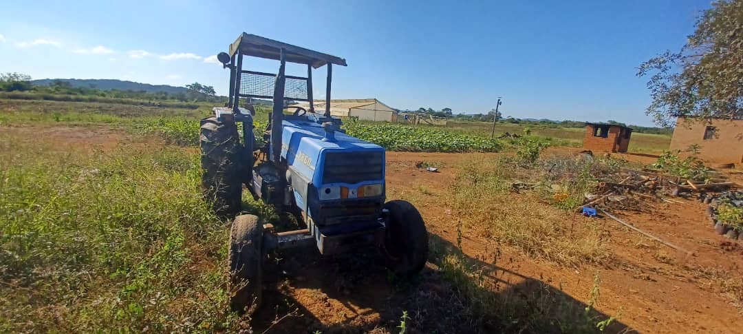 AgriConnect4's tweet photo. Farm Equipment Sales 

Landini 7860 78hp 2x4 $4200
Bain Ceasar 16 Dish $3500
Location: Masvingo 
Call/App 077 287 3045 

@redmarketsunday @agribusinesszw @zim_farmers @zimFarmDigestZw @Zim_Farmers_Mkt @ZwAgriculture https://t.co/9IYep6PUeM