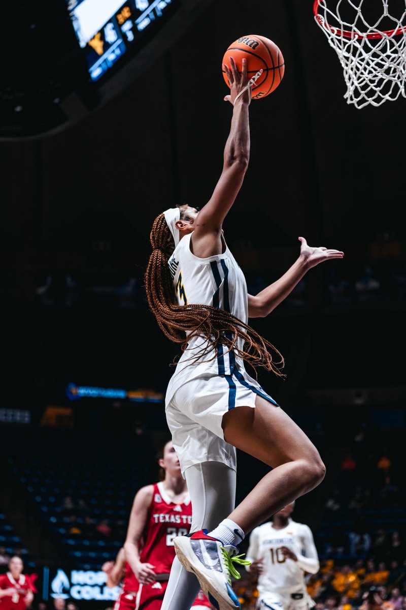 WVUWBB's tweet photo. Built for the BIG moments 🔥

More @ayethatsgg  magic coming to the Coliseum 🔜

#HailWV https://t.co/8AmqnWZt8d