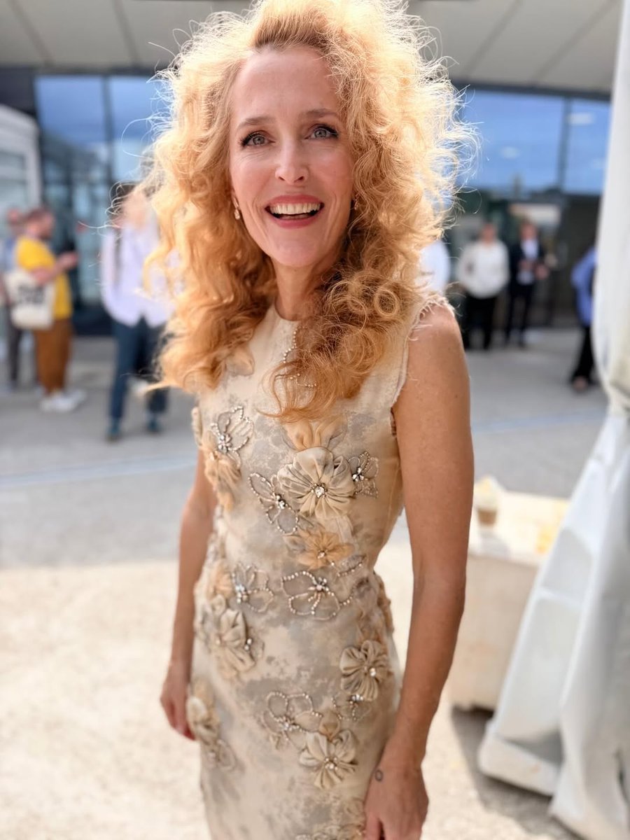Dani_Auso's tweet photo. Gillian's new IG post- TSDCM in Cannes https://t.co/Dk251tQP5k