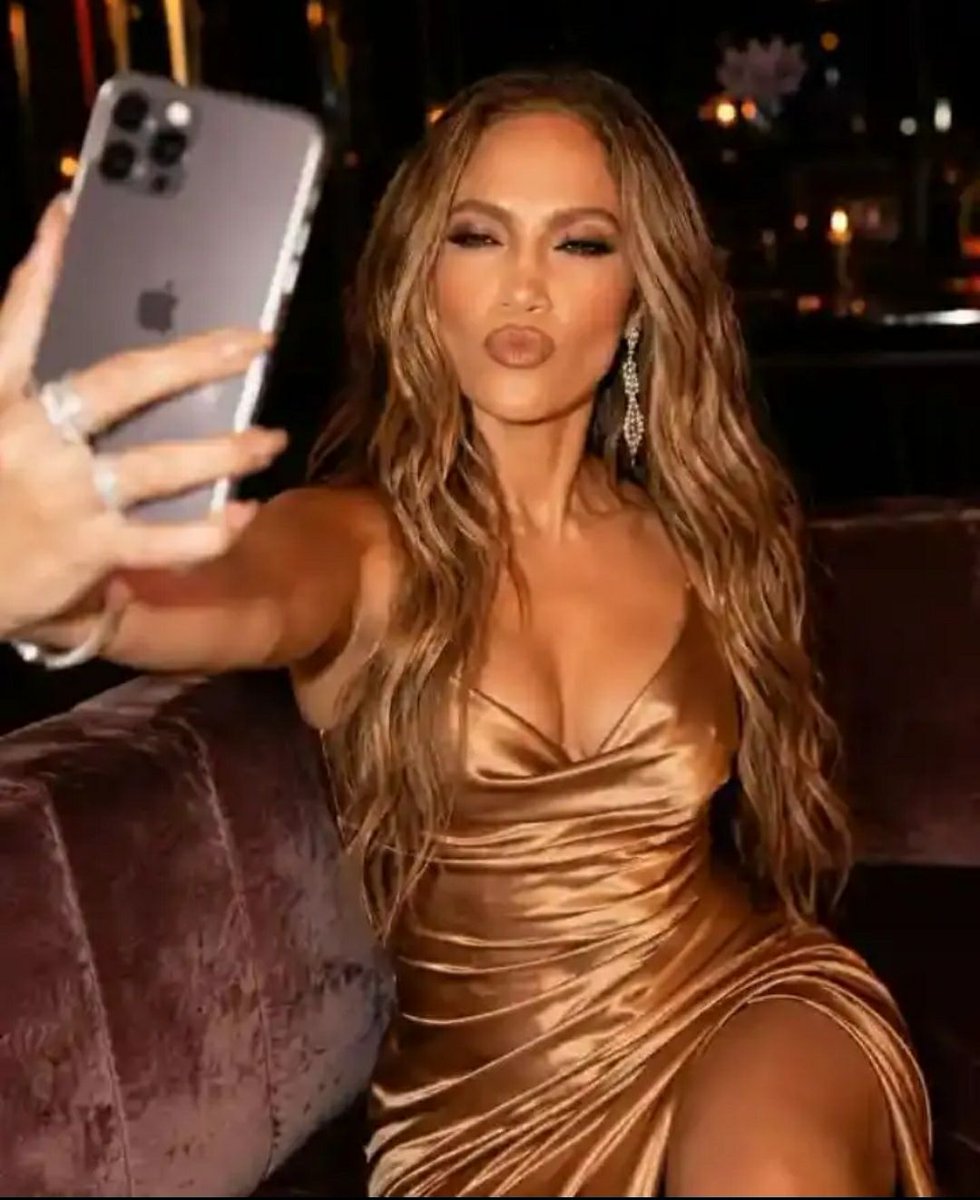 ungureanu89's tweet photo. 👇https://t.co/3rg0sFlGKQ #JenniferLopezFanClubRO #UngureanuAlexandruCreator#PaginaNoua #AntiRobotiMeta #ProtestDigital #LaVozDeThaliaRO #EliteFan #MonetizareCurata #DreptatePentruCreator DREPTATE Jennifer Lopez RO - Ungureanu Alexandru La Voz Thalia RO https://t.co/gXsjEPwMPb https://t.co/SijCXhxse4