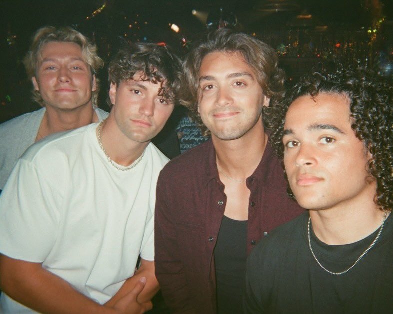 offcampusbra's tweet photo. DEAN, BEAU, LOGAN E TUCKER! 🔥 https://t.co/RIe7cX2lQH
