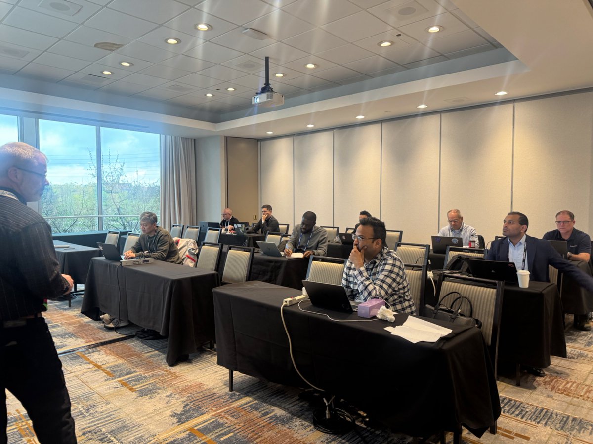 VMware User Group tweet media