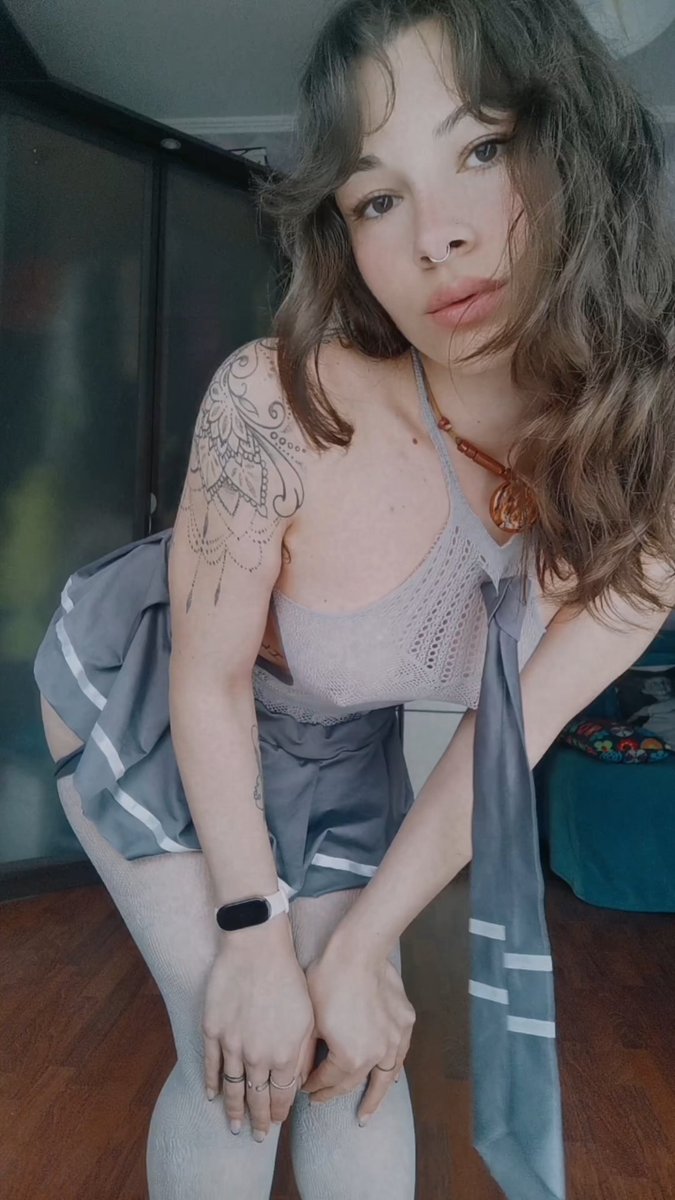 Secret_vivs's tweet photo. Hey, I'm Vivs, I'm 23 and I'm from Italy☺️

I love taking photos and videos, especially when I'm naked🤭

Follow me so you don't miss any🥵
Subscription is free, you have no excuses now😜 https://t.co/Yei9tWXBDc