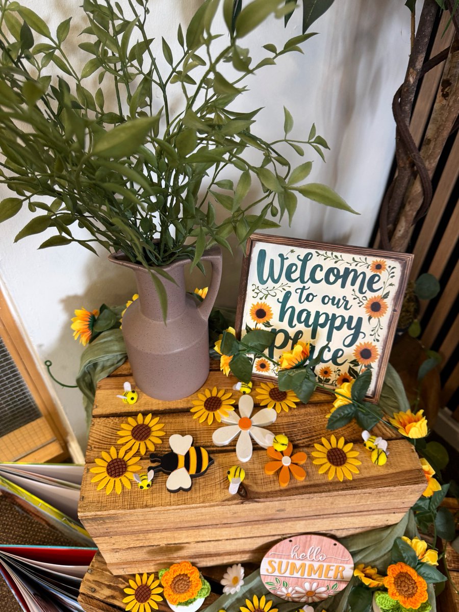 bpinfant's tweet photo. As we get ready for the ‘summer weather’, our entrance hall display has been transformed into a celebration of all things sunshine - featuring bees 🐝, sunflowers 🌻, sunshine ☀️, and beautiful plants 🪴. #BPIScience https://t.co/RYLAUnvT9a