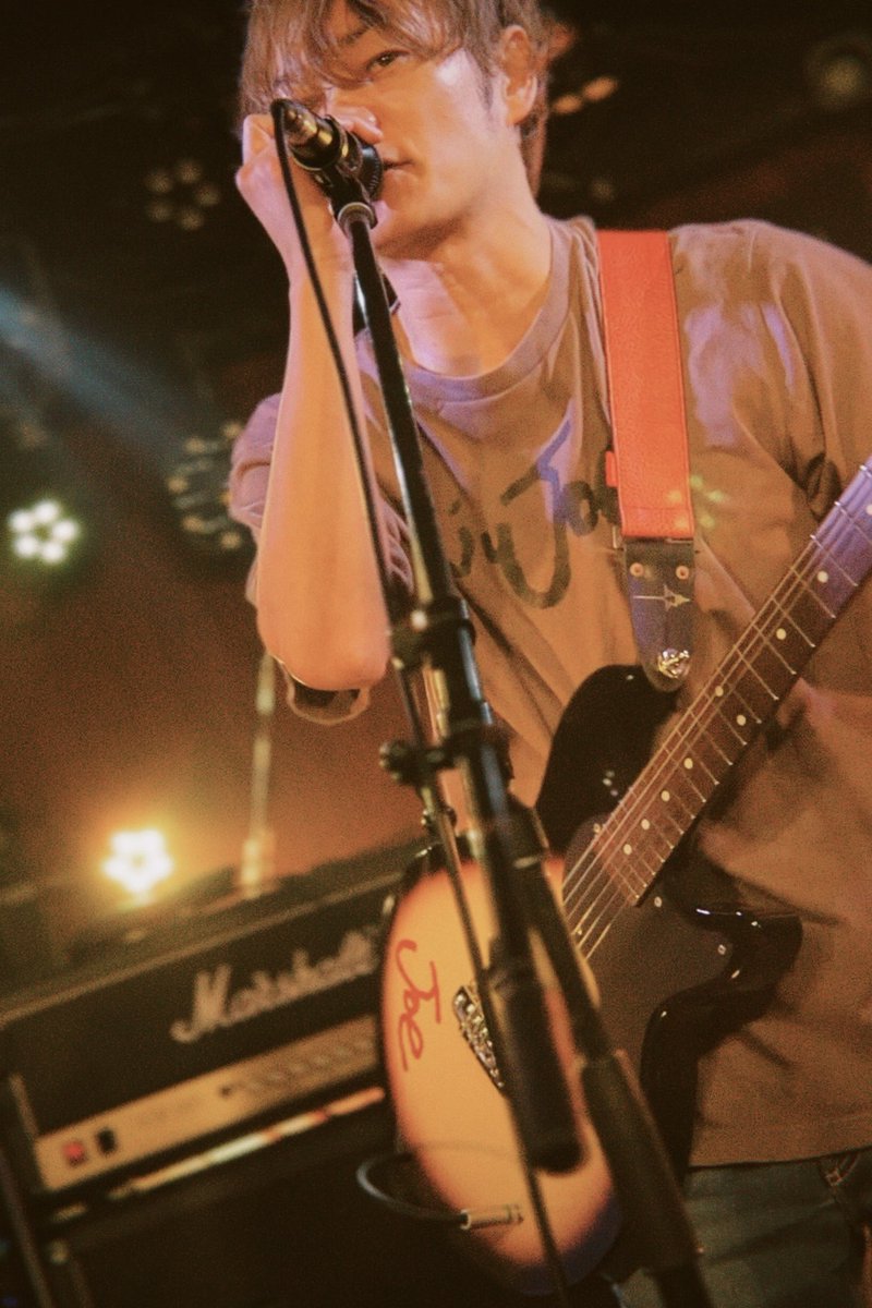 ymnk_b_tas's tweet photo. 2026.5.13 新宿SAMURAI
juJoe セットリスト
1.玉砕
2.馬鹿
3.灰
4.supersonic
5.現場
6.閃光
ラジオもYouTubeもあるけど
やっぱりこれが1番かっこいい!
#jujoe https://t.co/ABFlv33ea1
