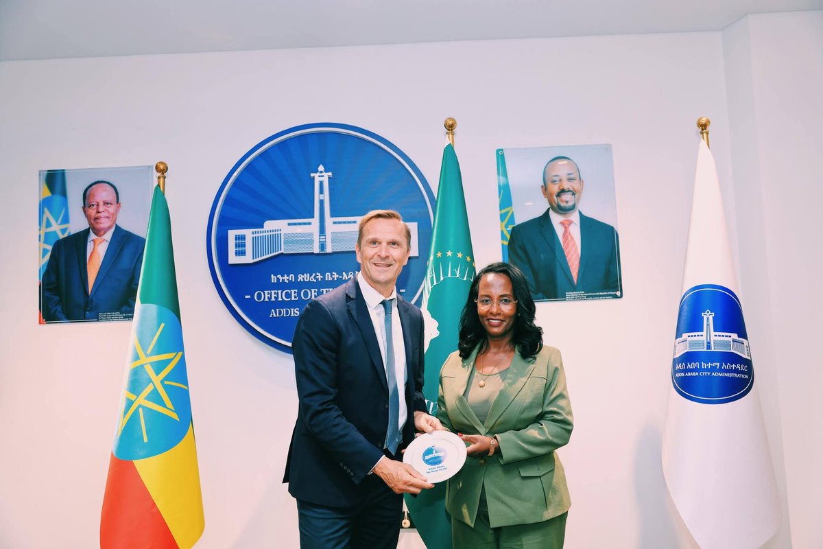 AmnAddis's tweet photo. "#AddisAbaba Today, we held a high-level and constructive engagement with Jon Ridgeon, CEO of @WorldAthletics, on advancing strategic cooperation in sports development." @AdanechAbiebie
👇👇👇👇👇👇
https://t.co/JHtdCkXD7C https://t.co/OmtLXMvLHT