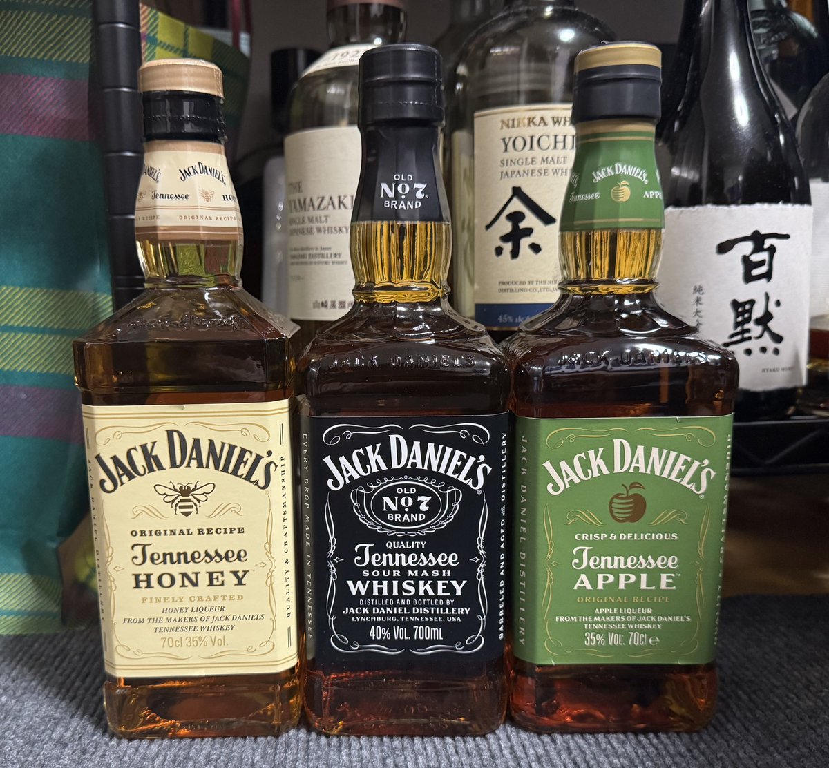 ハスキ tweet media