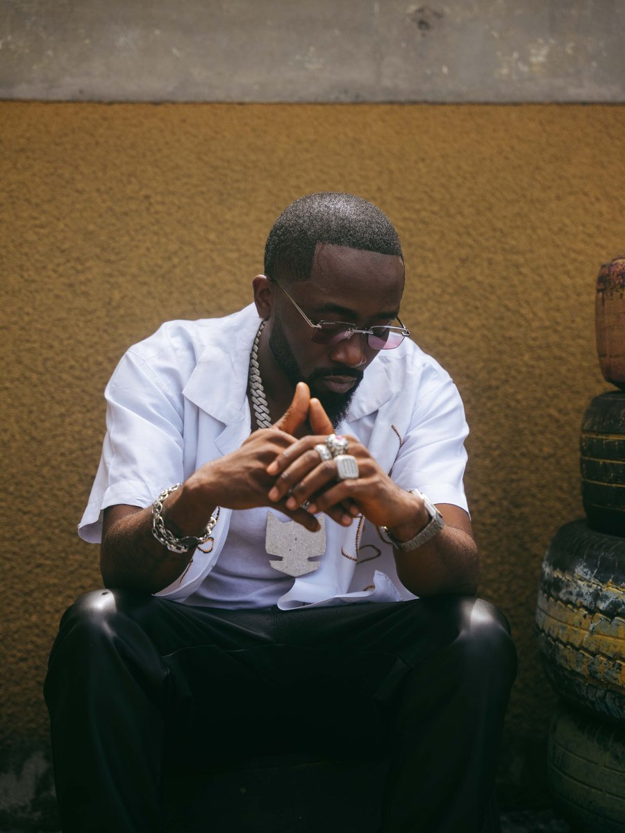 Iceprince tweet media
