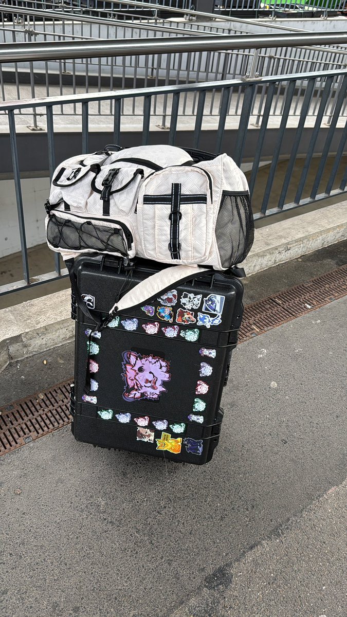 HKGkany's tweet photo. Fantasybasel here we come hehehehehe :3
#faba #fantasybasel #furry https://t.co/HbINH1gADi