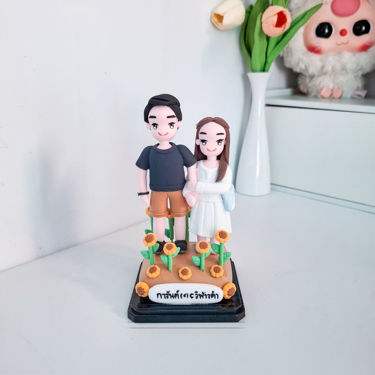 CrazyInClay's tweet photo. ❤️🌻โมเดลดินปั้นน่ารักๆ ของขวัญสุดพิเศษสำหรับคนพิเศษ💕

🎀สนใจสั่งปั้นทัก dm หรือแอดไลน์ร้านได้เลยค่ะ 

🍀Line ID : @ 765lpqks

#ของขวัญรับปริญญา #ของขวัญบัณฑิต #รับปริญญา #ของขวัญ #ของขวัญวันเกิด #ของขวัญวันครบรอบ #ตลาดนัดตุ๊กตา #Giveaway #ของปัจฉิม #รับทําgiveaway #ดินปั้น https://t.co/XgeT4pKcNG