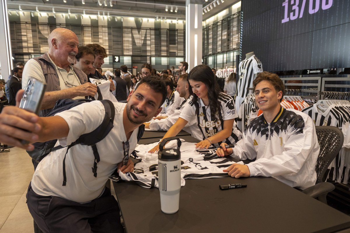 JuventusFC tweet media