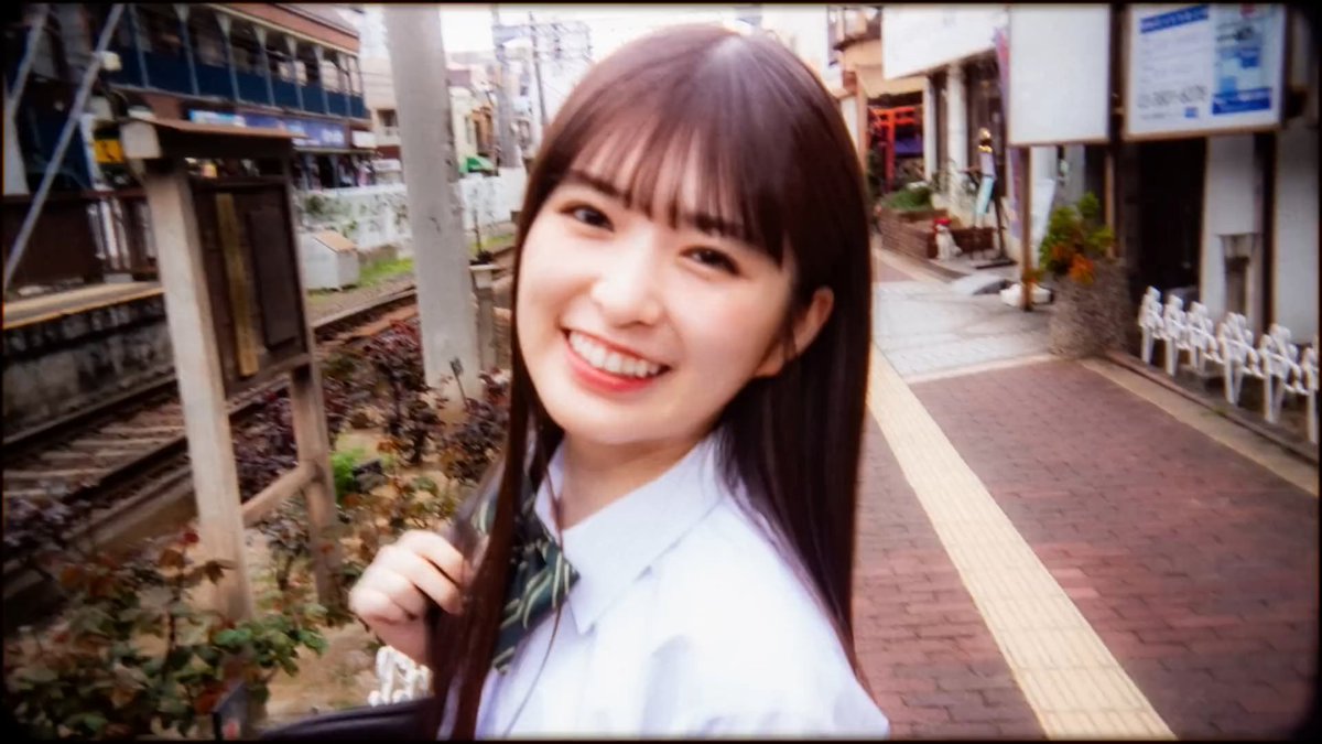 乃木坂46の5期生メンバーである「小川彩」ちゃん(18)です🥰 歌もダンス