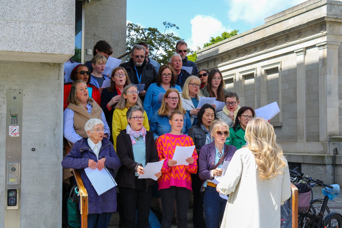 TCD_AHSS's tweet photo. Ahead of International Day of Living Together in Peace on May 16, the Faculty of Arts, Humanities and Social Sciences staff choir gave a beautiful performance yesterday on the steps of Trinity Long Room Hub.

@tcddublin 

#TCD #Choir #TrinityCollegeDublin https://t.co/Z4i89w5c7Z