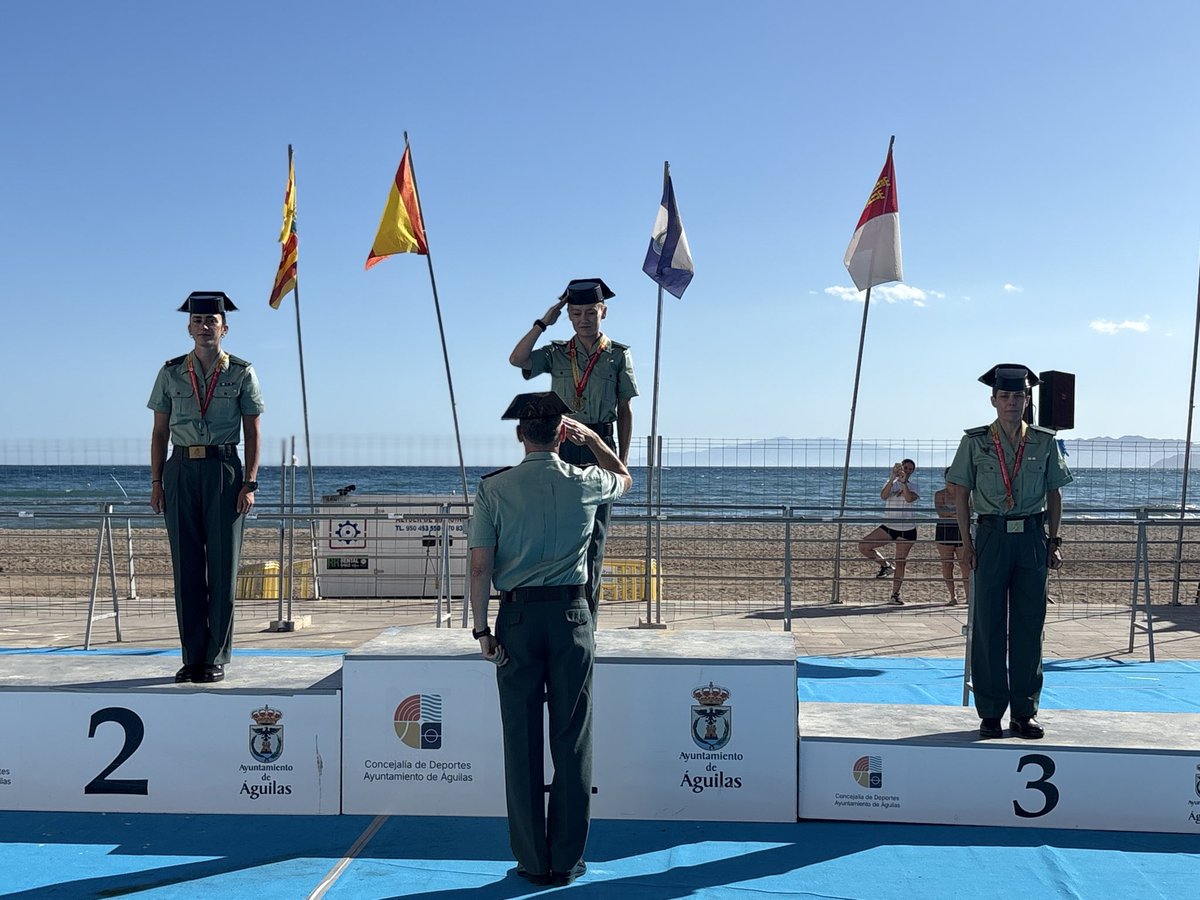 interiorgob's tweet photo. 🏆 Gran actuación de la @guardiacivil en el XXII Campeonato Nacional Militar de Triatlón 🇪🇸

👮‍♀️ Absoluta femenina:

🥇 Victoria Sazón
🥈 Elena Sancho
🥉 Pilar Arias

👮‍♂️ Absoluta masculina:

🥈 Samuel Montero
🥉 David Sancho

🫡 ¡Enhorabuena! https://t.co/ZVaJDI1fio