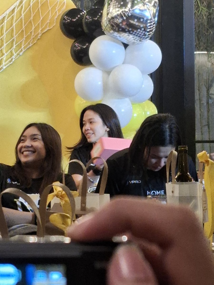 petroIeumjennie's tweet photo. kahit anong anggulo, kahit anong layo, JUSKO NAPAKAGANDA MO REGINA https://t.co/0xm0OFQzvE