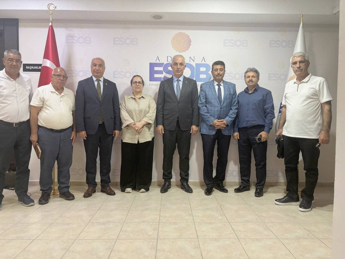 NiyaziGoger_'s tweet photo. Hayırlı olsun ziyaretinde bulunan Ankara’daki, Adanalılar Eğitim Kültür ve Dayanışma Derneği Başkanı Hasan Kahveciler ve yönetimi ile Adana’nın sosyal ve kültürel değerleri, esnaf ve sanatkarlarımızın birlik ve dayanışma içerisinde yürüttüğü çalışmalar ile yeni dönemde hayata geçirilmesi planlanan projeler üzerine karşılıklı görüş alışverişinde bulunduk. 
Nazik ziyaretleri ve iyi dilekleri dolayısıyla Hasan Kahveciler’e ve dernek yönetimine teşekkür ediyor, çalışmalarında başarılar diliyorum.
