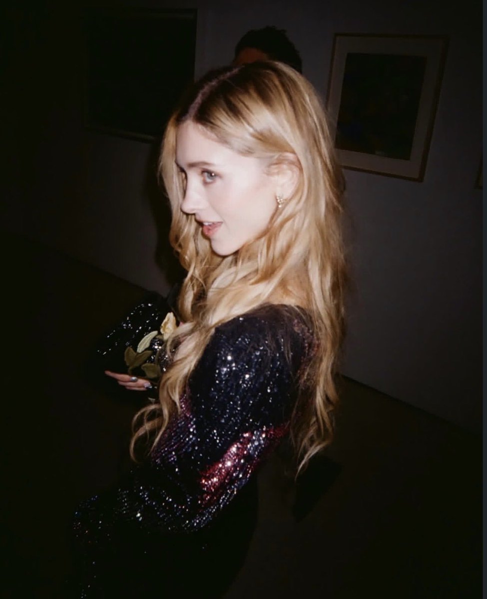 best of natalia dyer (fan account) tweet media