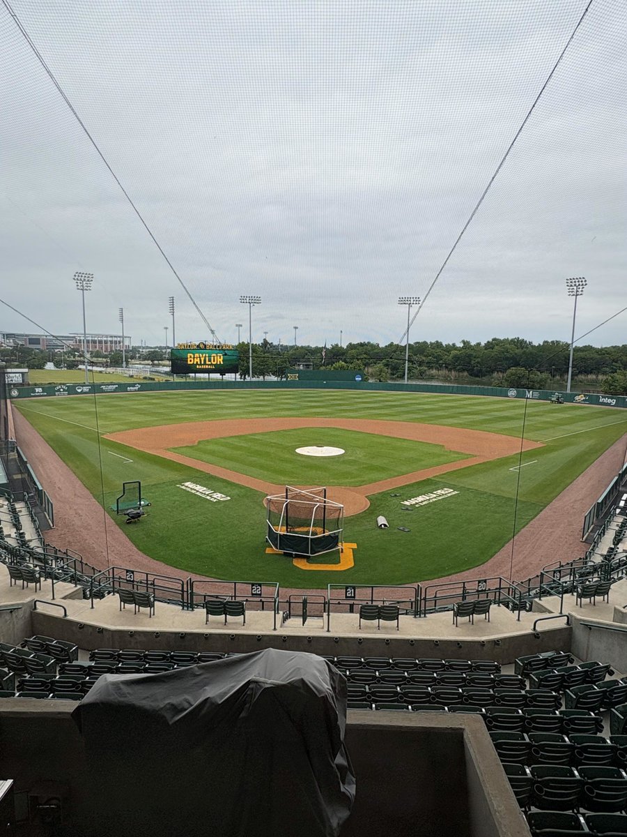 SFSturf_pros's tweet photo. The players and coaches get the spotlight. The turf managers make it possible.

Zack Williamson at Baylor Ballpark and Corey Diaz at Roadrunner Field have both had outstanding seasons managing two of the best college baseball surfaces in Texas.

Proud of both of them. https://t.co/6CBS6NQOV7