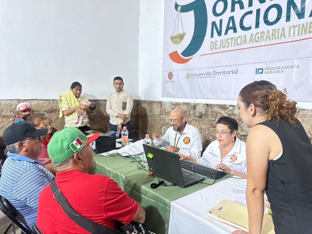 PAgraria's tweet photo. 📍 #Aguascalientes 

Se realizó la Segunda Jornada de Justicia Itinerante para Mujeres Rurales e Indígenas en el municipio de Cañada Honda, donde se atendieron 33 audiencias de Jurisdicción Voluntaria. 👩‍⚖️ 

#JusticiaAgraria #MujeresRurales #Igualdad https://t.co/z9SB6K2xTK
