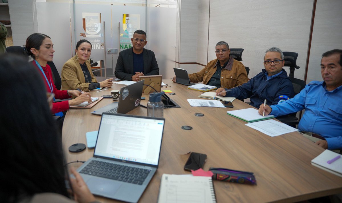 JimenaPuyana's tweet photo. Detrás de estos procesos hay una visión compartida: conectar ecosistemas, proteger la riqueza biocultural y acompañar a pueblos indígenas, comunidades afrodescendientes y campesinas que hoy sostienen buena parte de la vida y la biodiversidad del país.👇🏻 https://t.co/L6B3UJfyDe