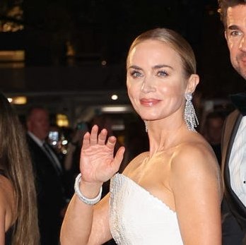 tomi | emily blunt!! tweet media
