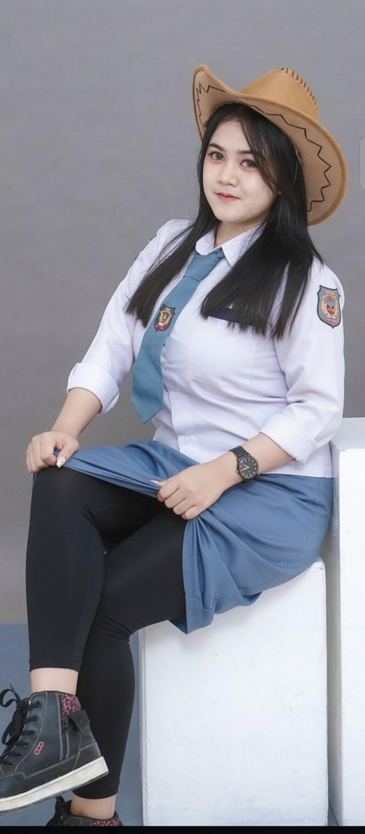 feedlaner35236's tweet photo. @farimuna Leggingnya mantap bund, suka😘 https://t.co/SEjqAnxjRo