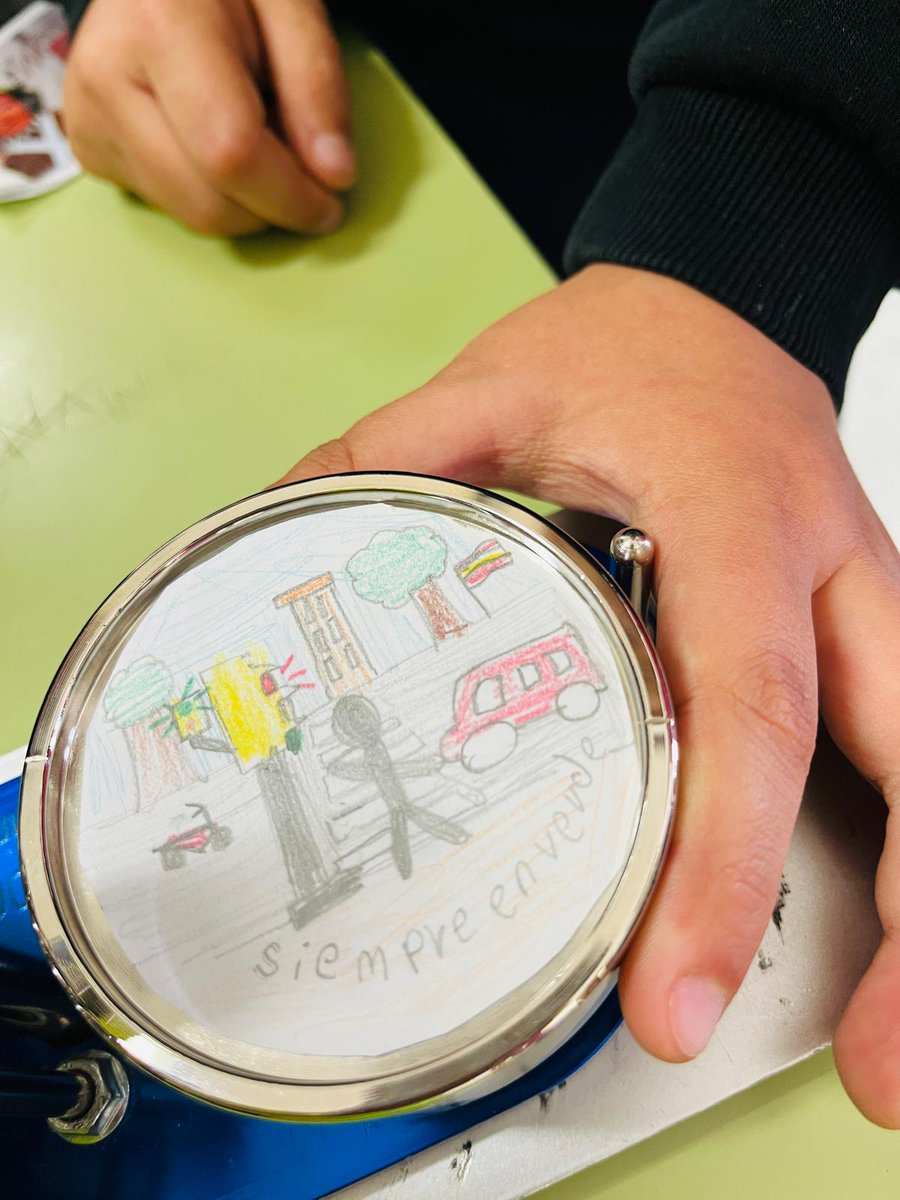stop_madrid's tweet photo. ¡Hoy hemos estado en el CEIP Fatou de Villa de Vallecas con nuestro proyecto #ANCAS! Sembrando la semilla de la prevención y la concienciación vial con los más pequeños. Queremos barrios con caminos escolares más seguros y sostenibles. 
#EducaciónVial #MovilidadSostenible
@DGTes https://t.co/3wzbHtvyop