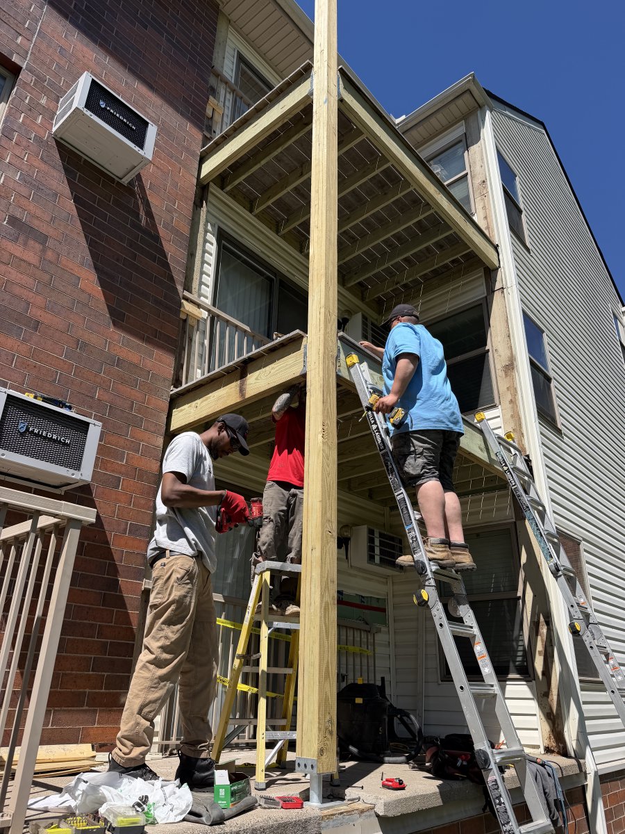 Quarvemn's tweet photo. Quarve Contracting is proud to serve Kleinman Realty with a deck rebuild out in Maplewood. Rotten post was unsafe. https://t.co/wiiHO67v5U https://t.co/vQjcqqLvGo