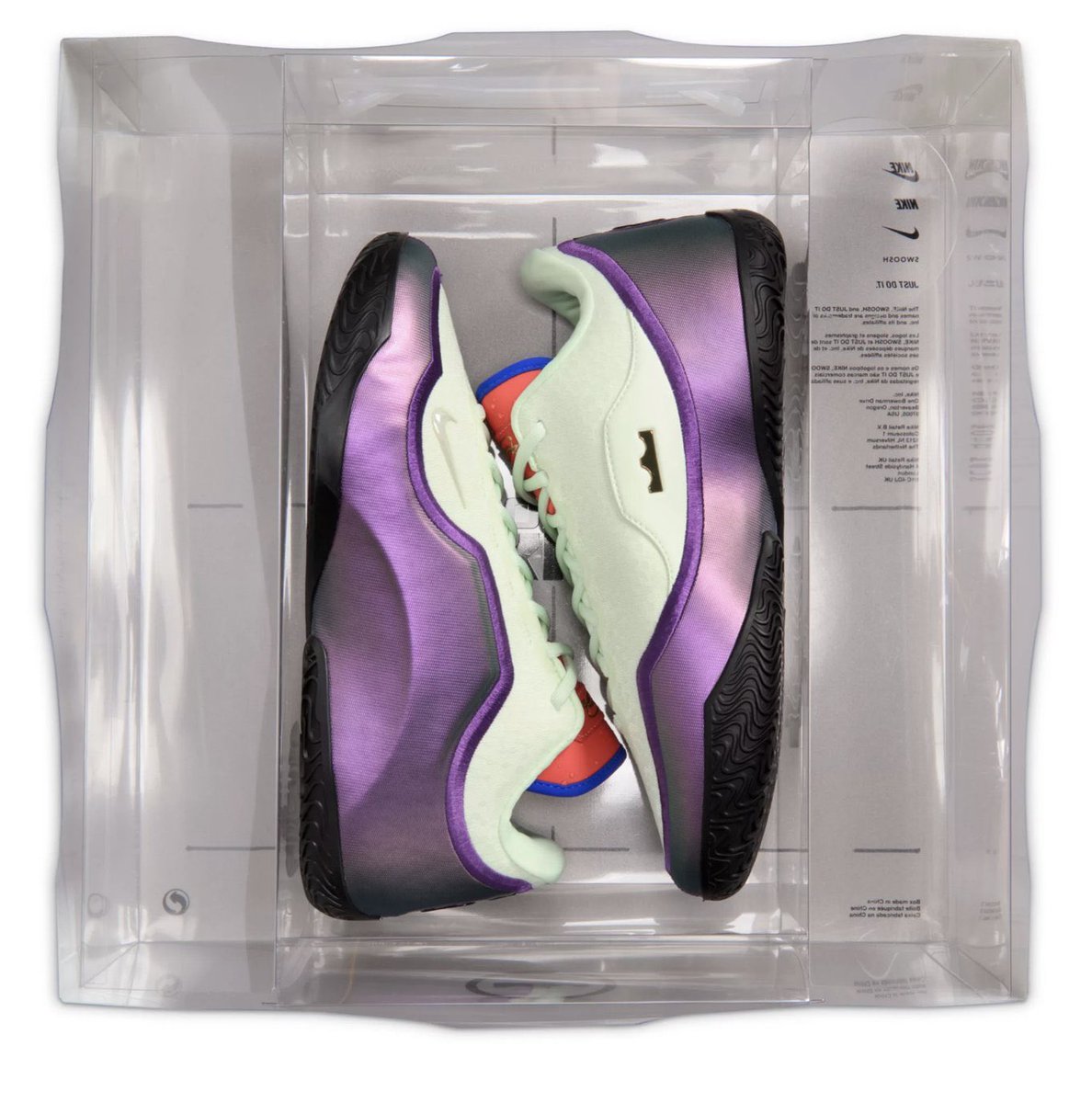 SNKR_TWITR tweet media