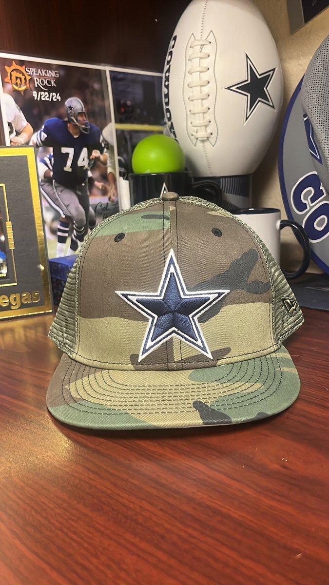 21armando21DC4L's tweet photo. Lid of the day. Camo on deck. #lids #capcollector #DallasCowboys https://t.co/MAoR8GwzOu