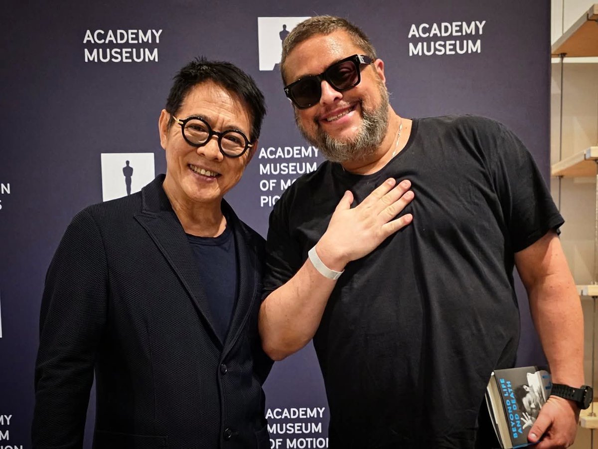 dmuslan's tweet photo. Bucket list moment! Spending time with @jetli_official is one of those things that makes this crazy, stressful business of ours all worth it... #李连杰 #JetLi @TheAcademy @AcademyMuseum https://t.co/VhqdPh3Sbl