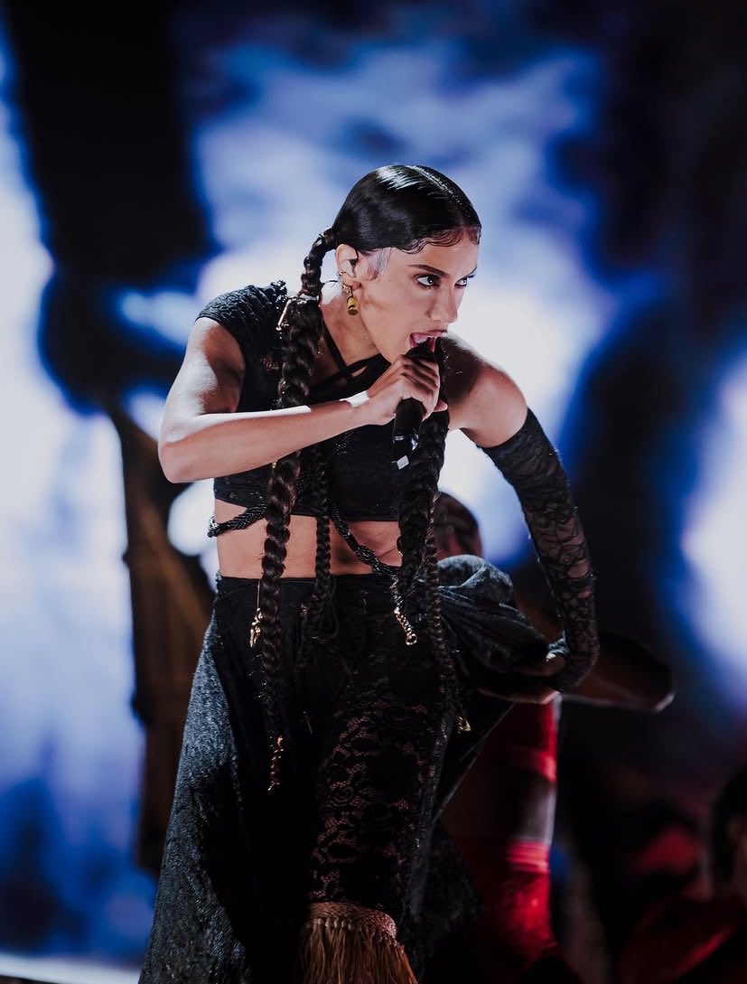 Fonte Anitta tweet media