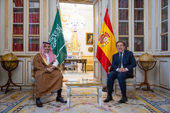 سمو وزير الخارجية الأمير فيصل بن فرحان يلتقي معالي وزير الشؤون الخارجية والاتحاد الأوروبي والتعاون لمملكة إسبانيا السيد خوسيه مانويل ألباريس بوينو 