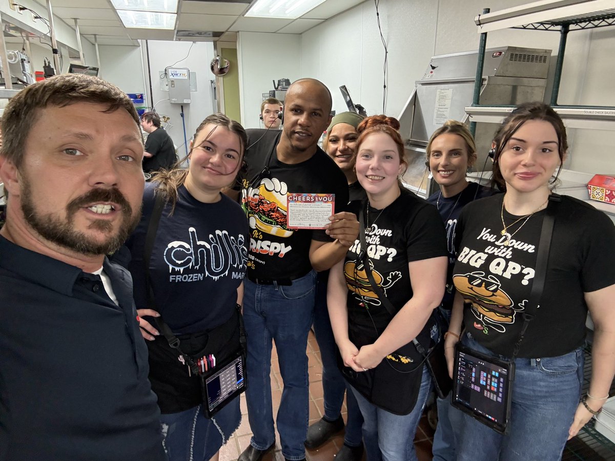 LeeroyBarfield's tweet photo. 🎉Recognition for our #BestTeam They delivered on Our Purpose and made great experiences for our guests on a busy Mother’s Day! 0% GWAP and 91.6% Server Attentive 🌶️🫶❤️ #StriveForFive #ChilisLove https://t.co/uAjhLcIerx